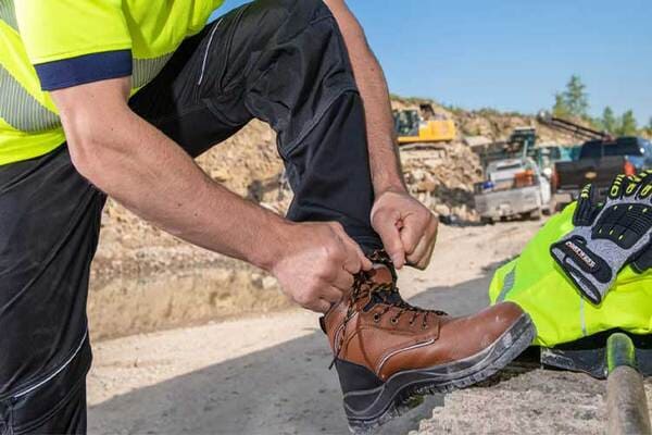 بهترین کفش ایمنی از نگاه کاربران و کارشناسان